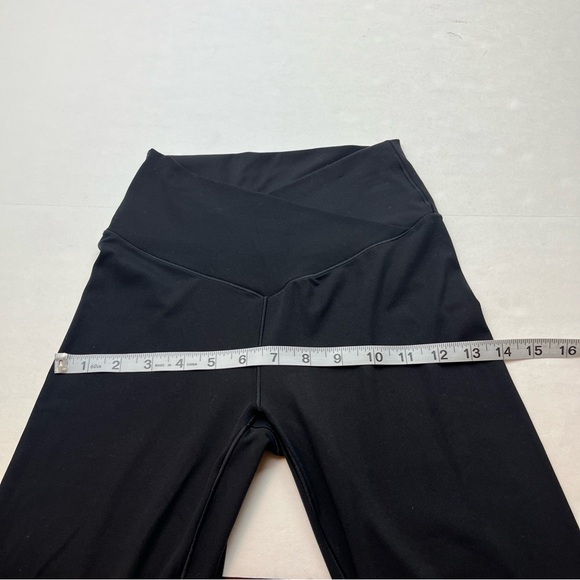 Offline by Aerie Real Me Flare‎ Crossover Leggings Womens Size Medium Black - Picture 8 of 14